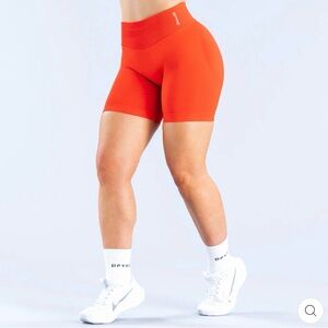 Dfyne Impact Shorts Chili